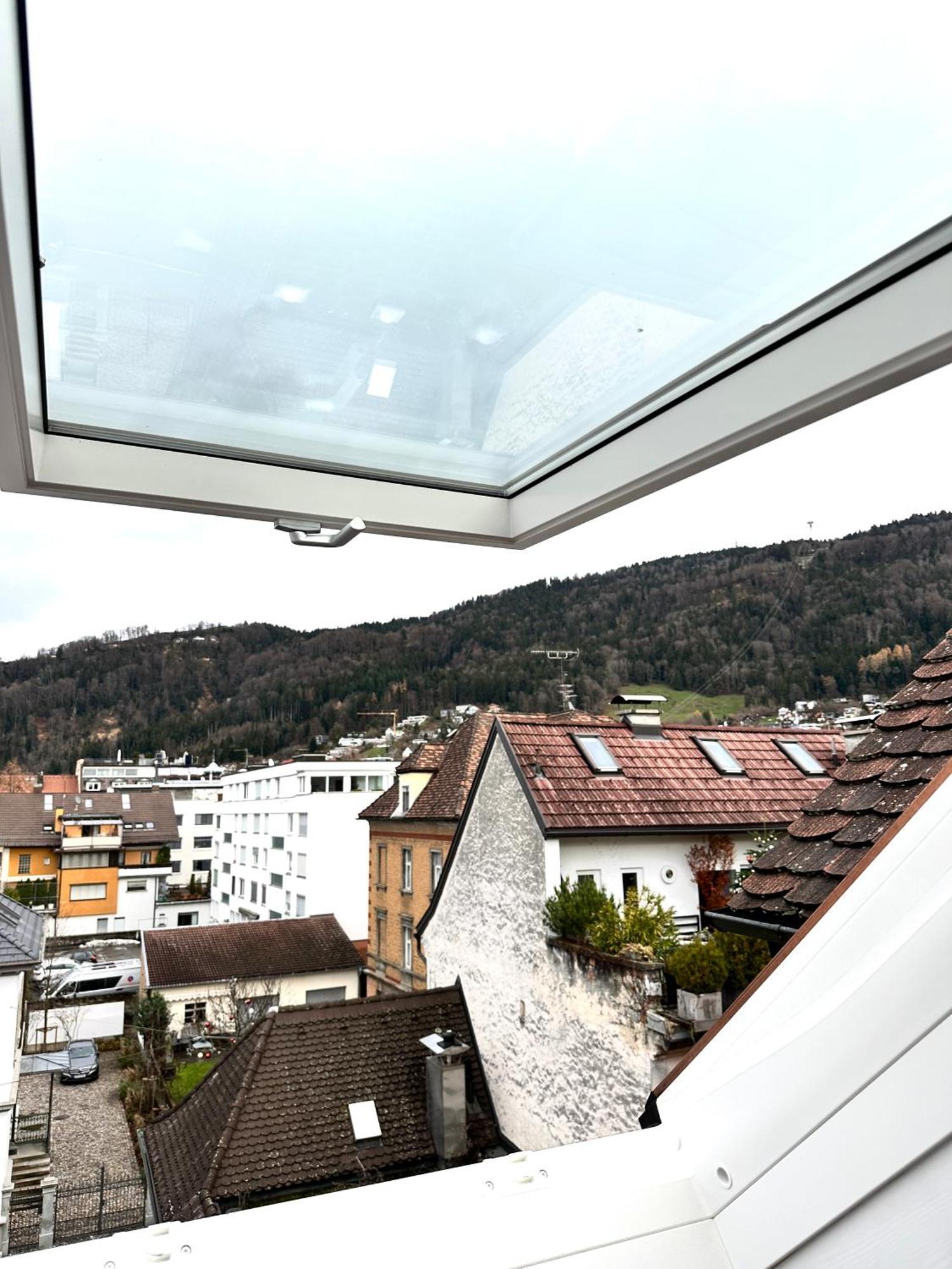 Zentrale Wohnung Mit Dachterasse Bregenz Exterior photo